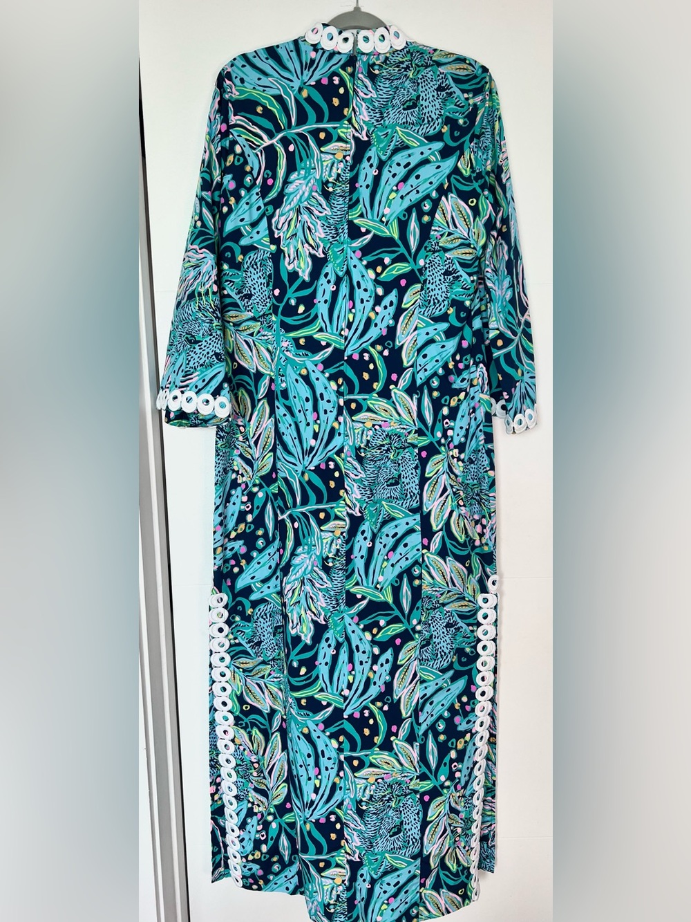 Lilly Pulitzer Shealyn Maxi Caftan Size 12 Navy Tropical Floral Cotton Lace Trim - Picture 3 of 16